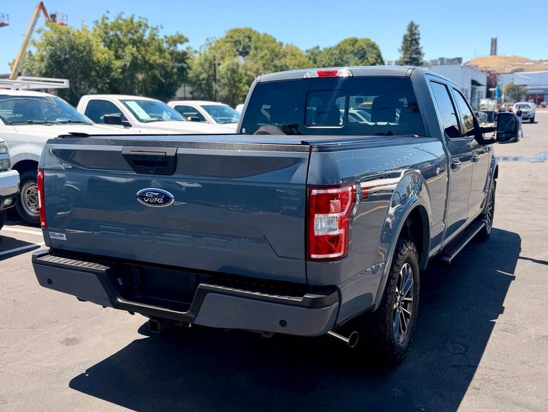 Ford F-150 Vehicle Full-screen Gallery Image 06