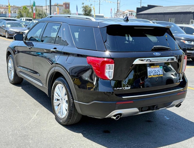 Ford Explorer Vehicle Full-screen Gallery Image 07