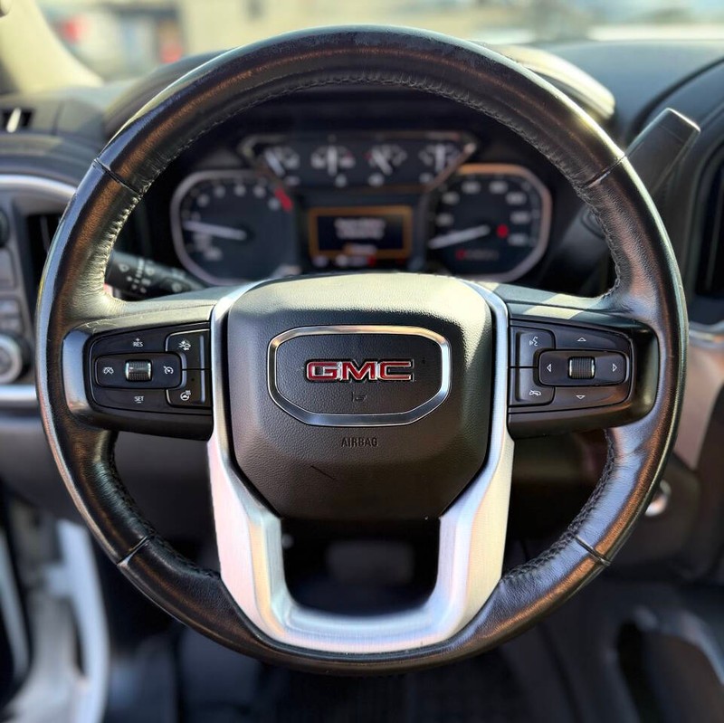 GMC Sierra 1500 Vehicle Full-screen Gallery Image 10