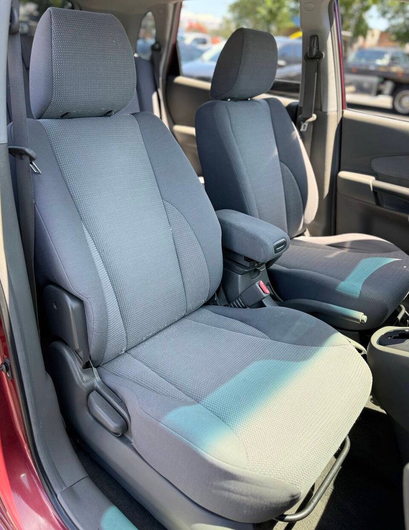 Hyundai Tucson Vehicle Full-screen Gallery Image 12
