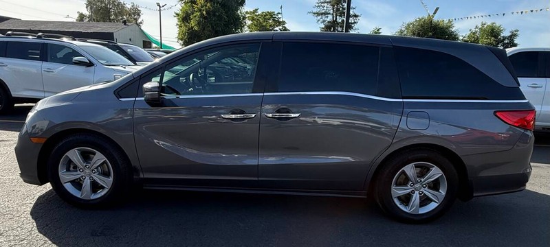 Honda Odyssey Vehicle Full-screen Gallery Image 04