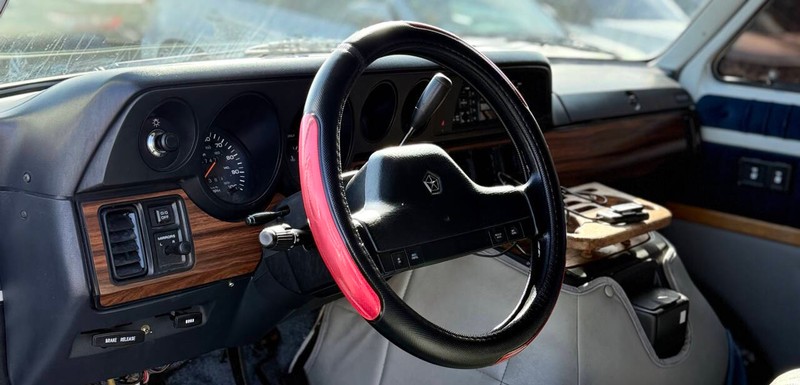 Dodge Ram Van Vehicle Full-screen Gallery Image 10