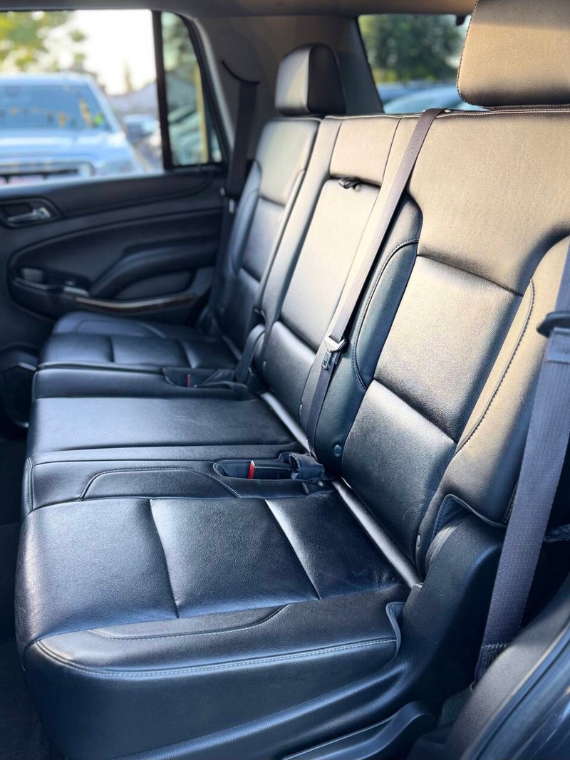 Chevrolet Tahoe Vehicle Full-screen Gallery Image 15