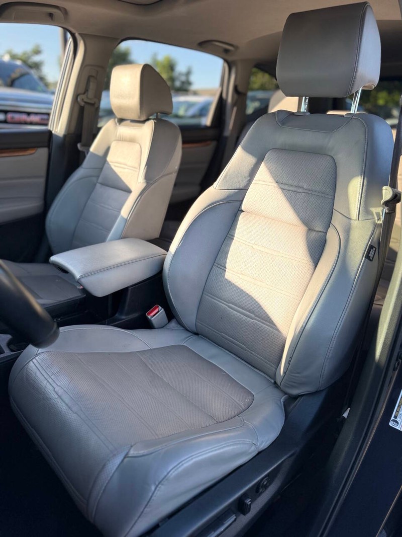 Honda CR-V Vehicle Full-screen Gallery Image 12