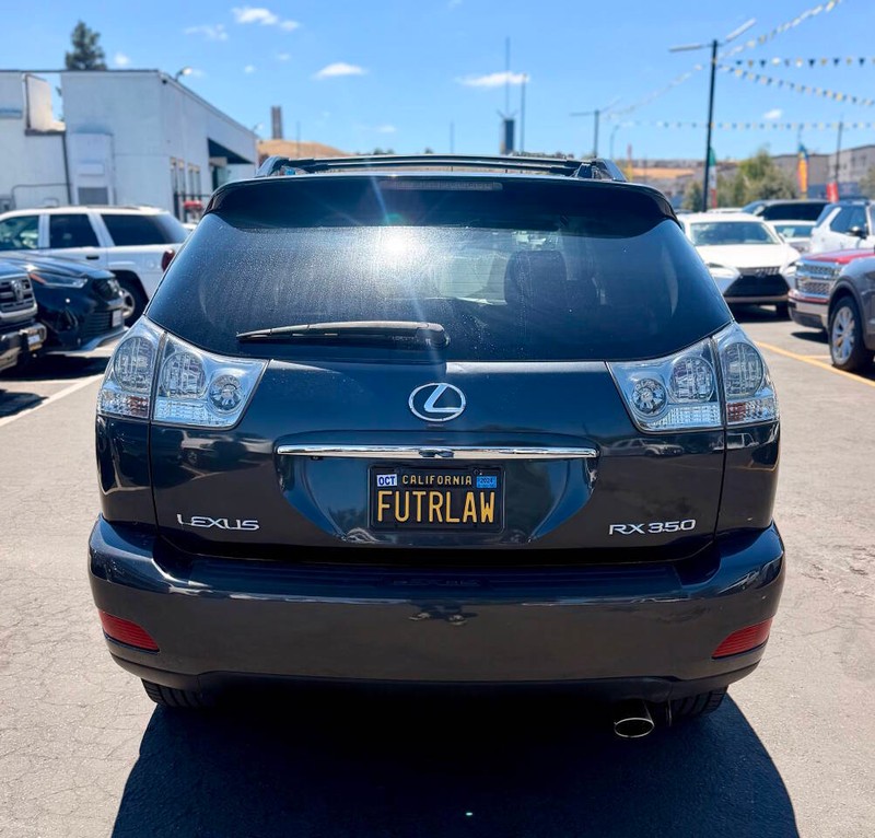 Lexus RX 350 Vehicle Full-screen Gallery Image 05