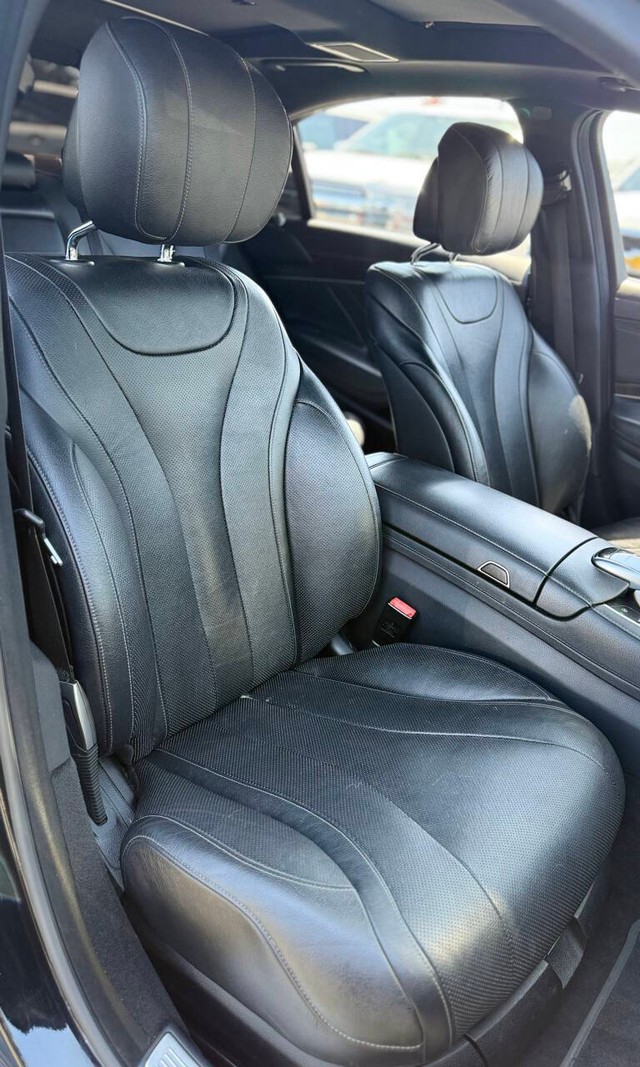Mercedes-Benz S-Class Vehicle Full-screen Gallery Image 14