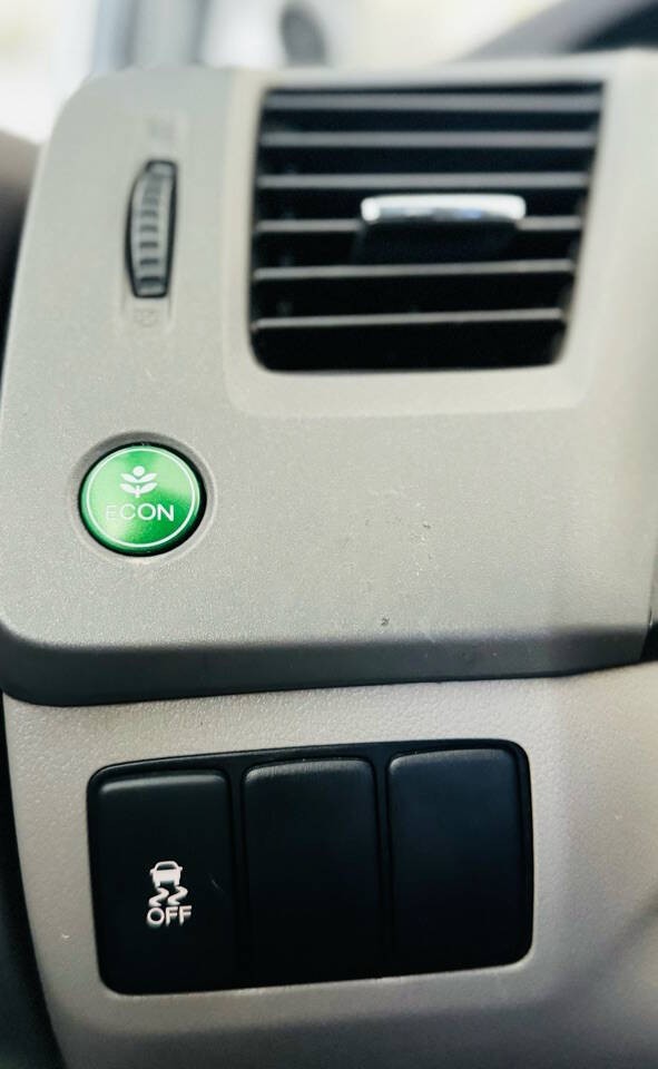Honda Civic Sedan Vehicle Full-screen Gallery Image 18
