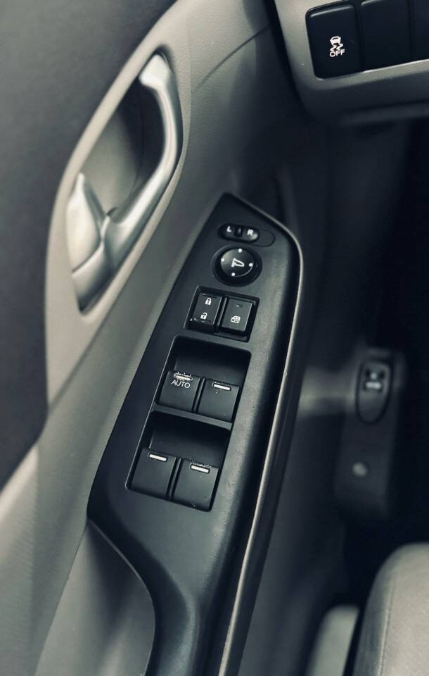 Honda Civic Sedan Vehicle Full-screen Gallery Image 19