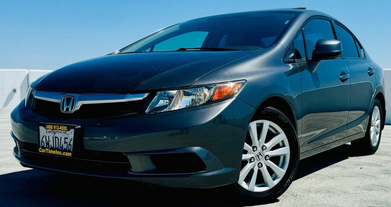 Honda Civic Sedan Vehicle Full-screen Gallery Image 04