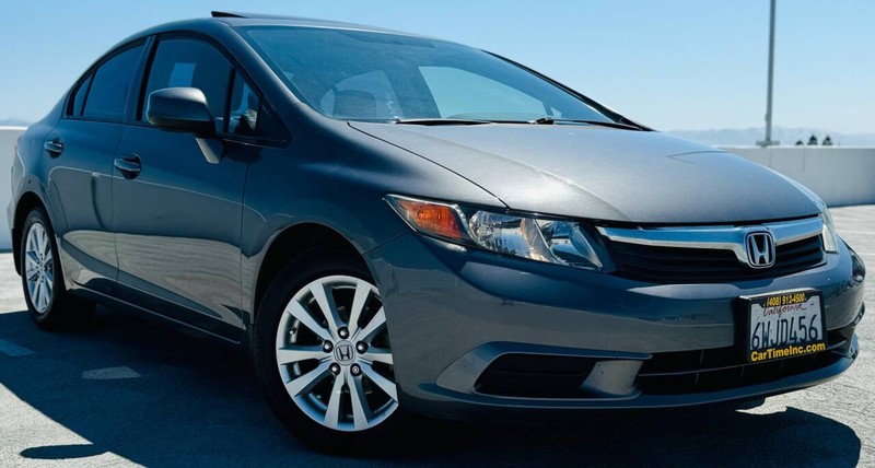 Honda Civic Sedan Vehicle Full-screen Gallery Image 05