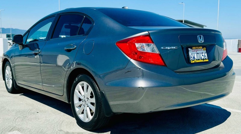Honda Civic Sedan Vehicle Full-screen Gallery Image 08