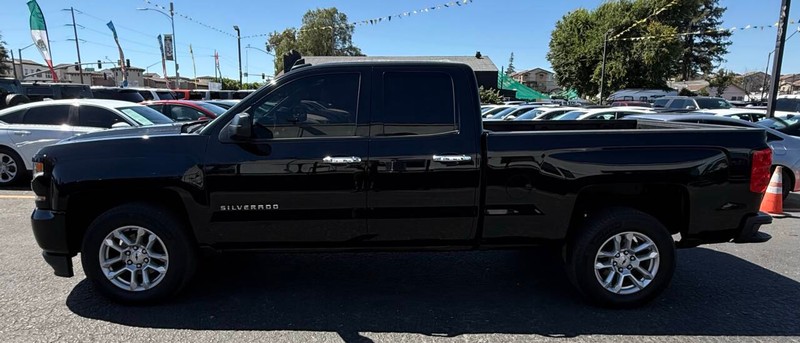 Chevrolet Silverado 1500 Vehicle Full-screen Gallery Image 04