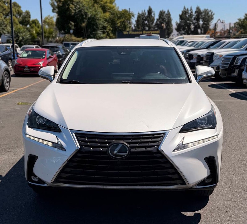 Lexus NX Vehicle Full-screen Gallery Image 03