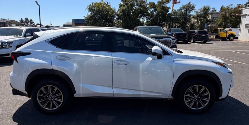 Lexus NX Vehicle Full-screen Gallery Image 05