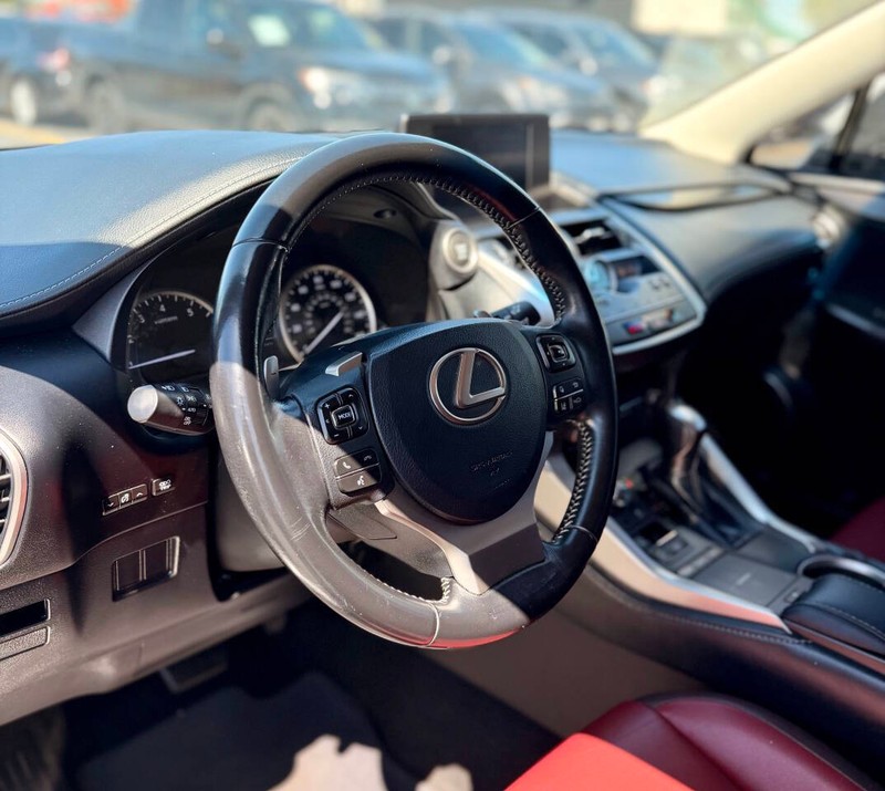 Lexus NX Vehicle Full-screen Gallery Image 10