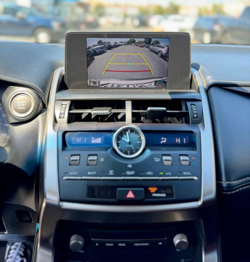 Lexus NX Vehicle Full-screen Gallery Image 11