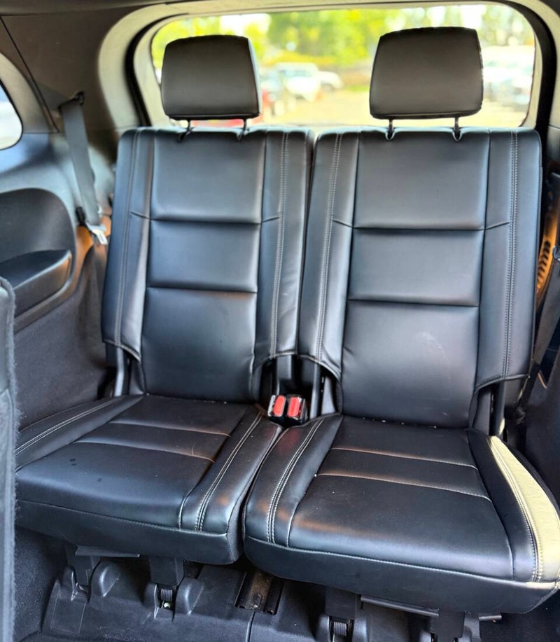 Dodge Durango Vehicle Full-screen Gallery Image 17