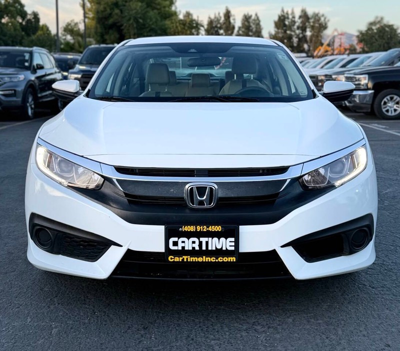 Honda Civic Sedan Vehicle Full-screen Gallery Image 02