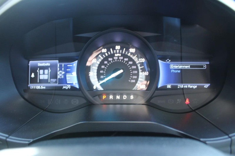 Ford Edge Vehicle Full-screen Gallery Image 17