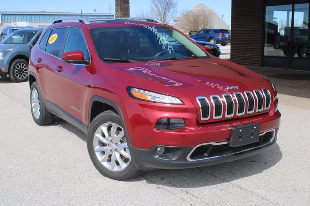 Used 2017 Jeep Cherokee Limited with VIN 1C4PJMDS5HW659490 for sale in Jerseyville, IL