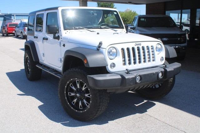 Used 2018 Jeep Wrangler JK Unlimited Sport with VIN 1C4BJWDG3JL908541 for sale in Jerseyville, IL