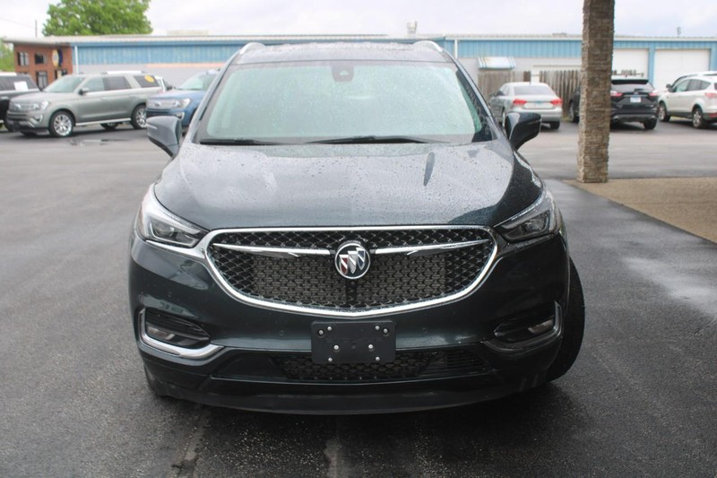 Buick Enclave Vehicle Full-screen Gallery Image 08