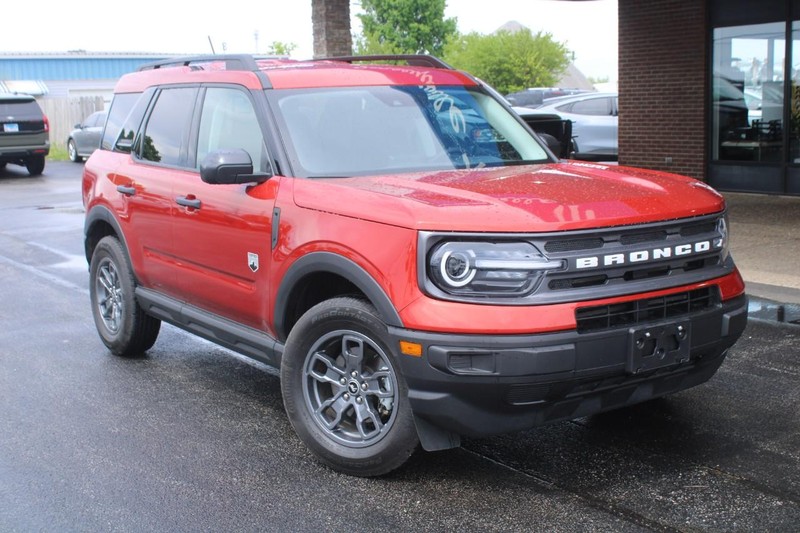 Ford Bronco Sport Vehicle Full-screen Gallery Image 02