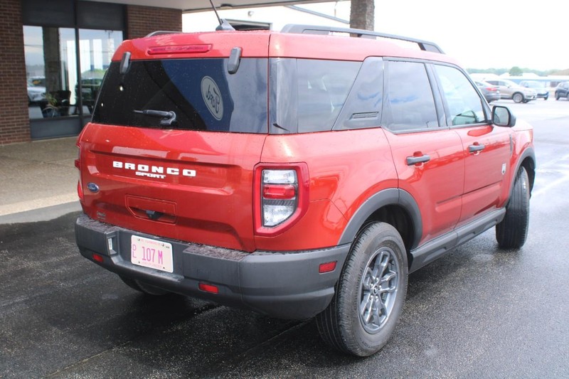 Ford Bronco Sport Vehicle Full-screen Gallery Image 03