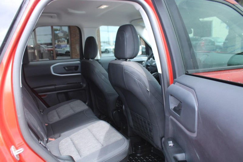 Ford Bronco Sport Vehicle Full-screen Gallery Image 09