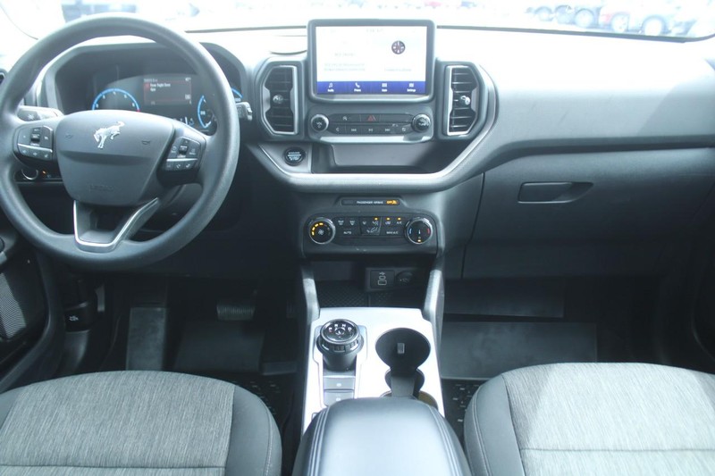 Ford Bronco Sport Vehicle Full-screen Gallery Image 12