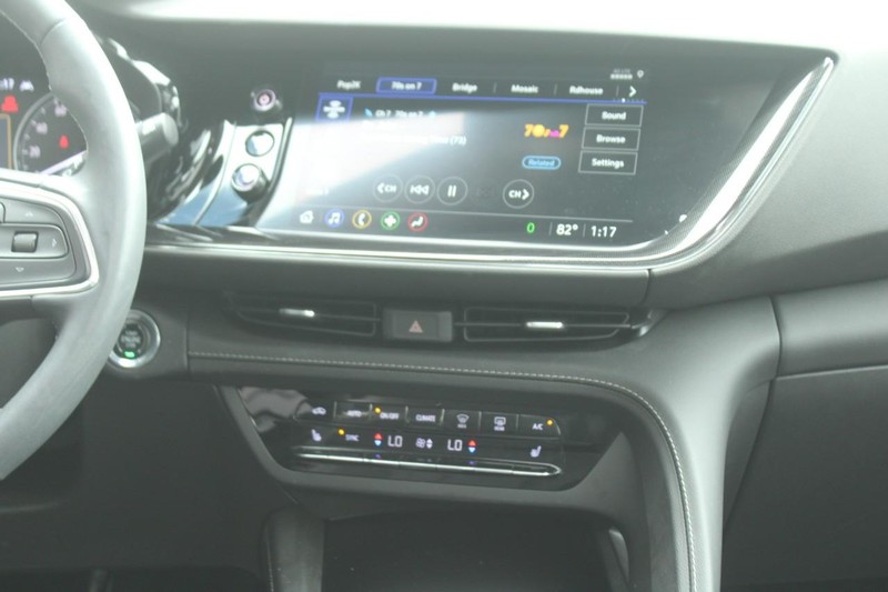 Buick Envision Vehicle Full-screen Gallery Image 12