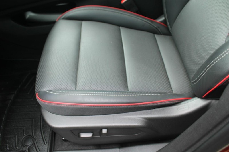 Buick Envision Vehicle Full-screen Gallery Image 15