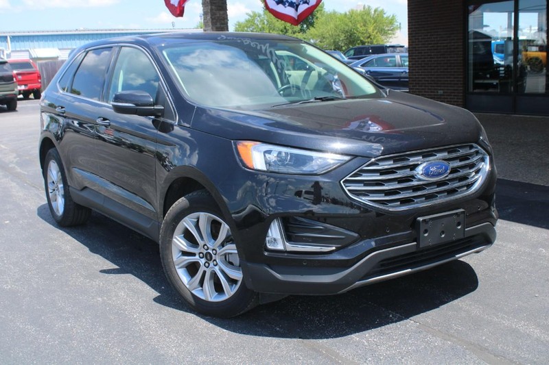 Ford Edge Vehicle Full-screen Gallery Image 02