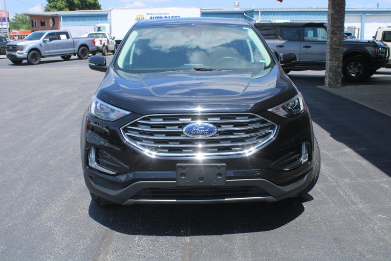 Ford Edge Vehicle Full-screen Gallery Image 08