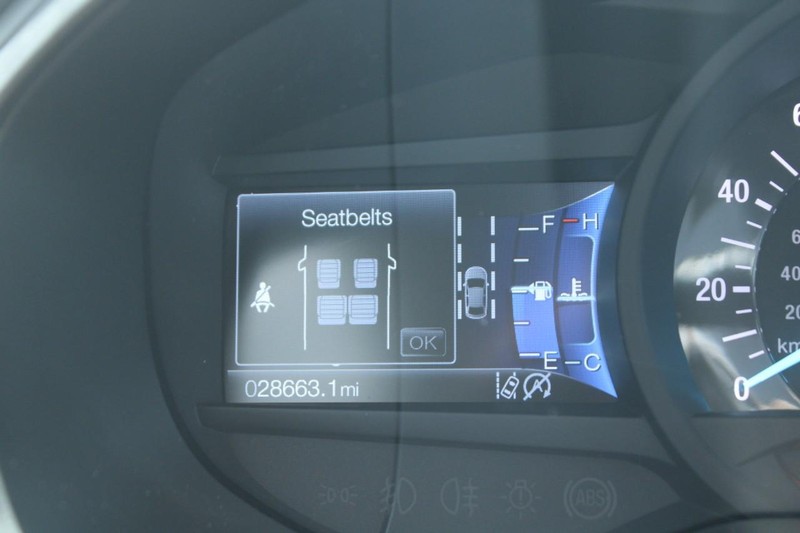 Ford Edge Vehicle Full-screen Gallery Image 18