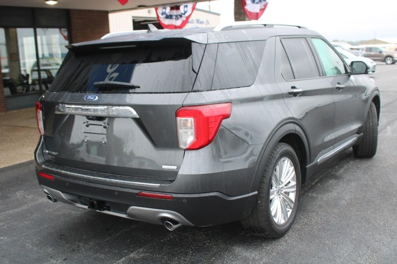 Ford Explorer Vehicle Full-screen Gallery Image 03