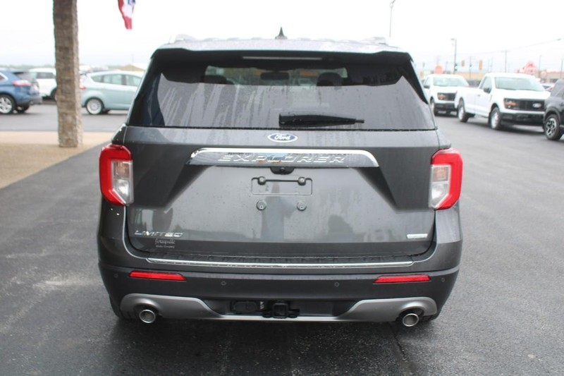 Ford Explorer Vehicle Full-screen Gallery Image 04