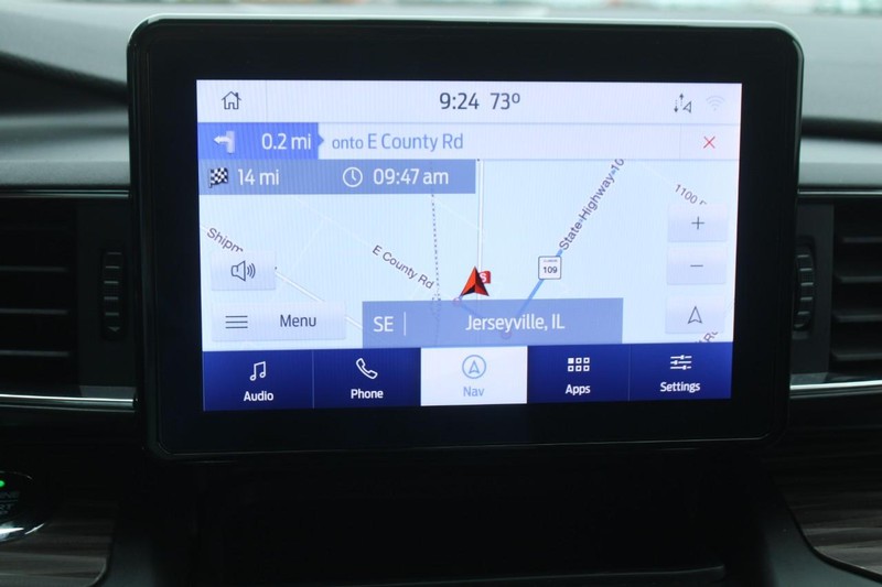 Ford Explorer Vehicle Full-screen Gallery Image 19