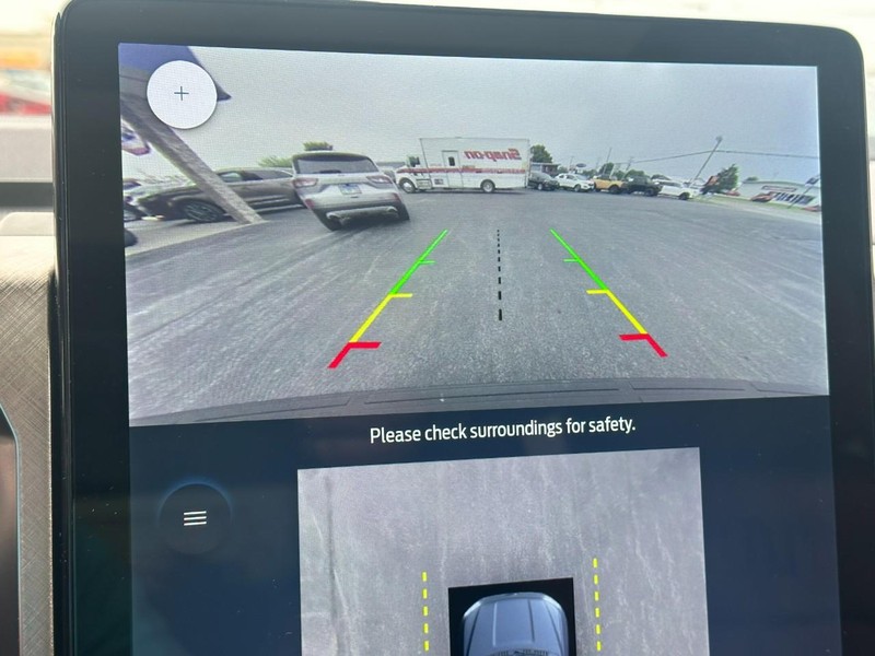 Ford Expedition Max Vehicle Full-screen Gallery Image 25