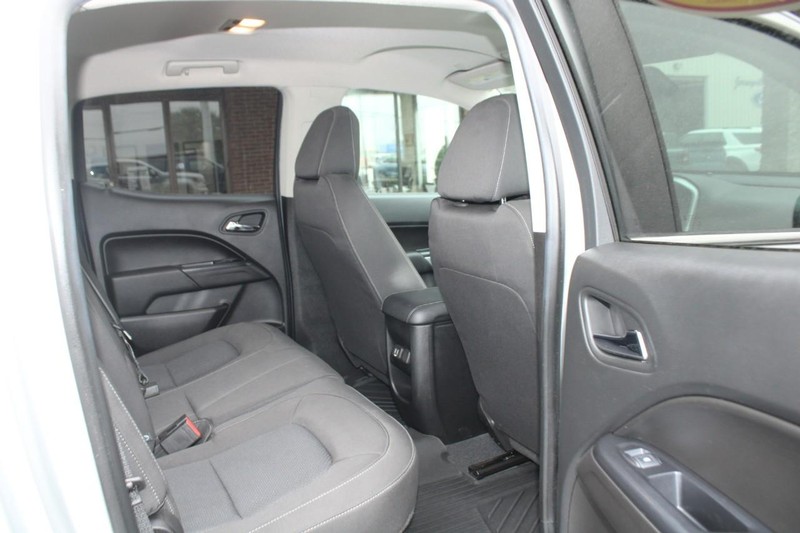 Chevrolet Colorado Vehicle Full-screen Gallery Image 09