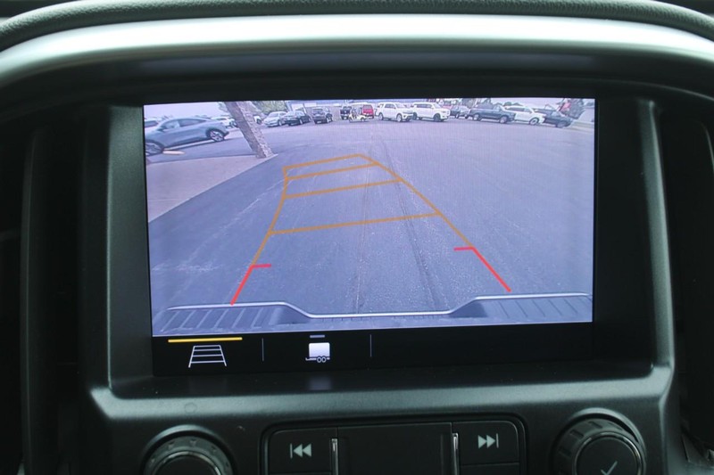 Chevrolet Colorado Vehicle Full-screen Gallery Image 18