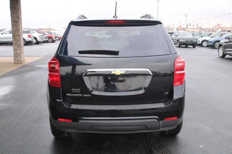 Chevrolet Equinox Vehicle Full-screen Gallery Image 04