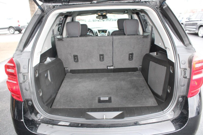 Chevrolet Equinox Vehicle Full-screen Gallery Image 06