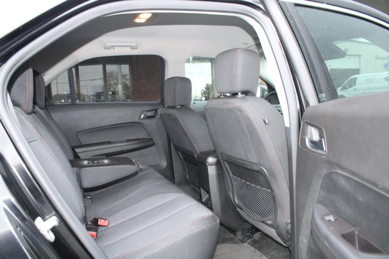 Chevrolet Equinox Vehicle Full-screen Gallery Image 09