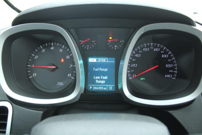 Chevrolet Equinox Vehicle Full-screen Gallery Image 17