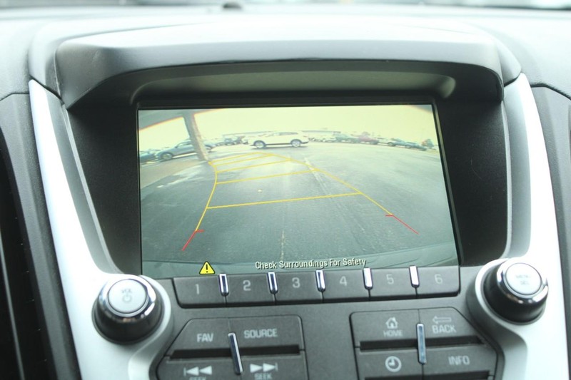 Chevrolet Equinox Vehicle Full-screen Gallery Image 19