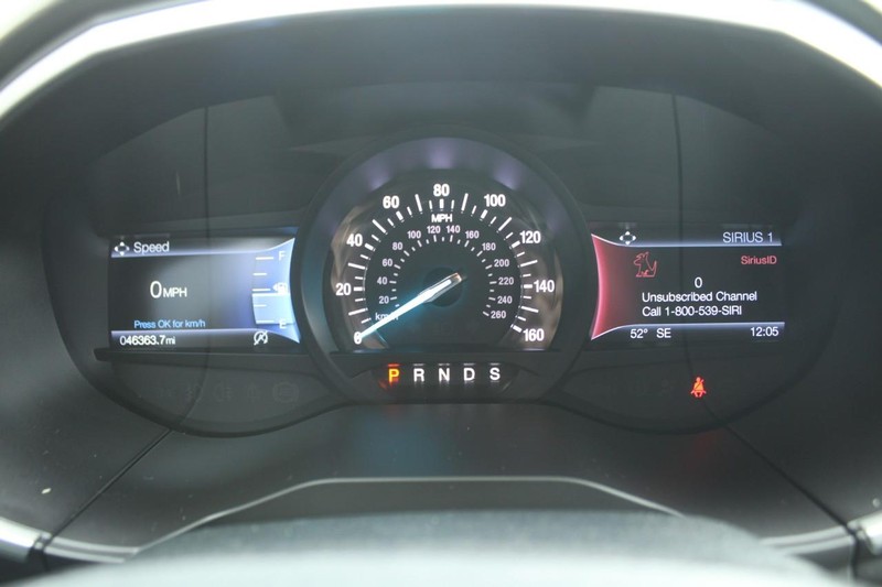 Ford Edge Vehicle Full-screen Gallery Image 17