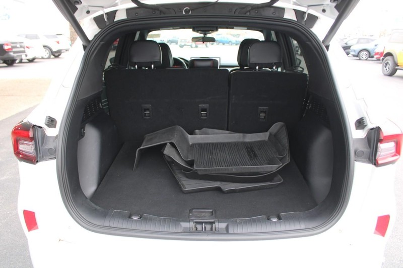 Ford Escape Vehicle Full-screen Gallery Image 06