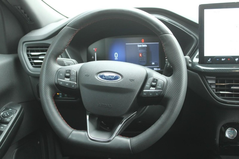 Ford Escape Vehicle Full-screen Gallery Image 11