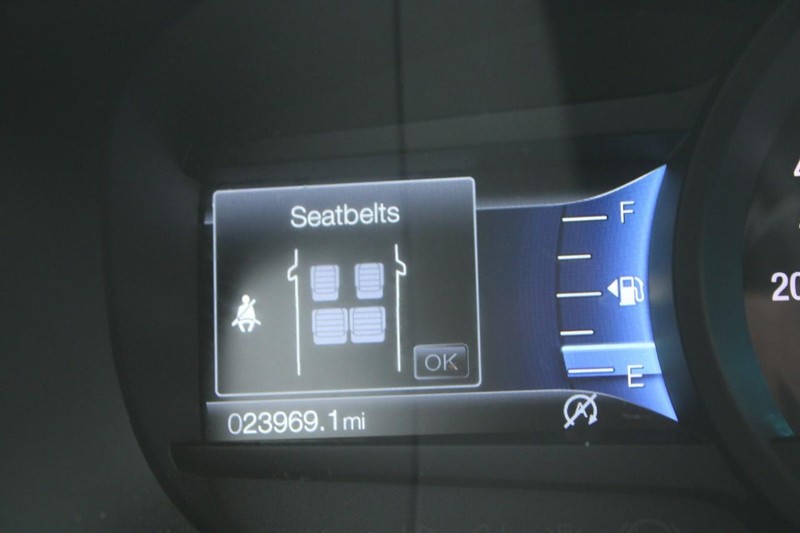 Ford Edge Vehicle Full-screen Gallery Image 18